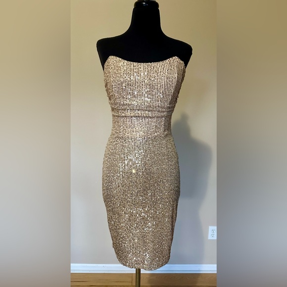 Haute Monde Dresses & Skirts - Haute Monde Gold Sequin Strapless Bodycon Dress Knee Length